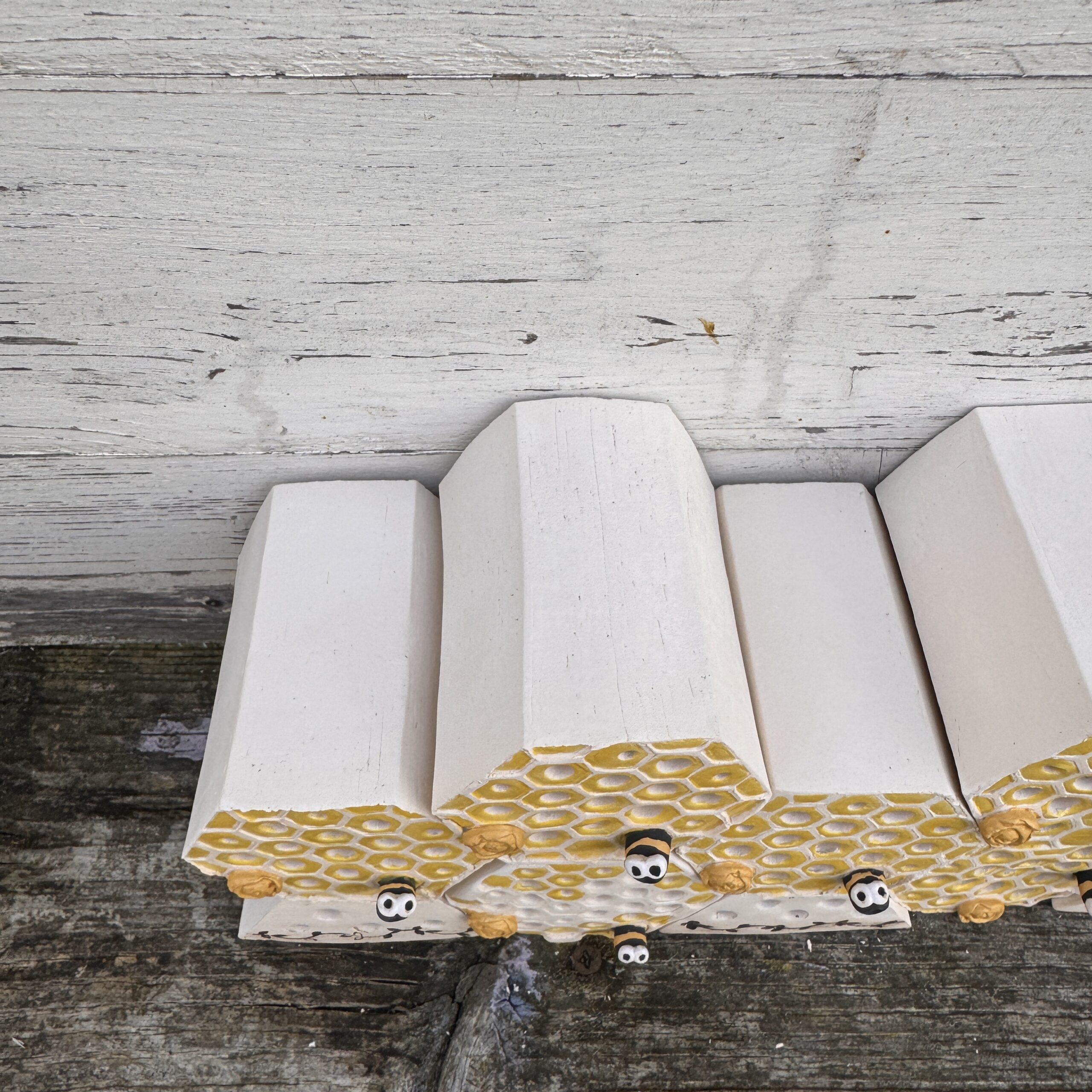 Bienenstein Nisthilfe für Wildbienen für den Garten