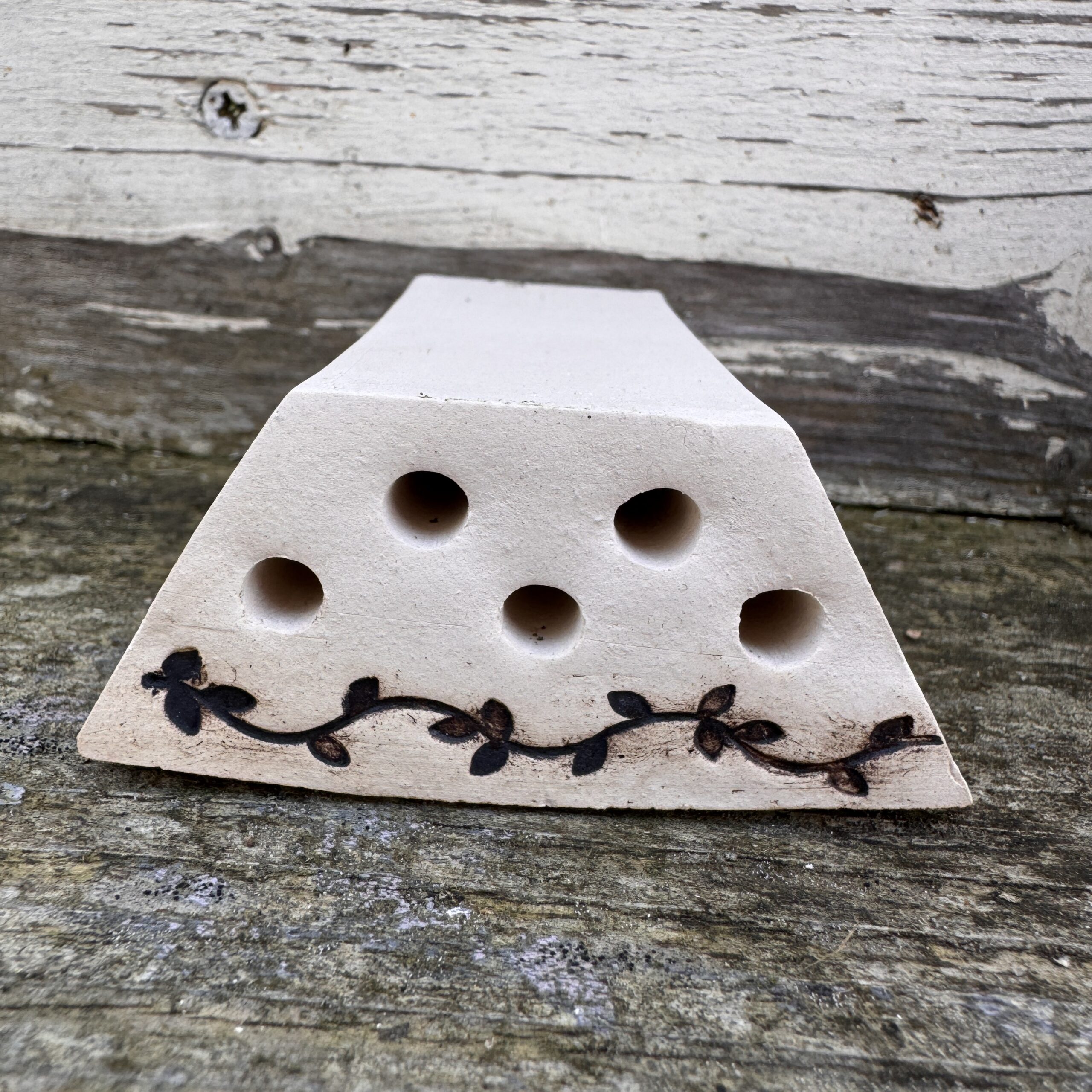 Bienenstein Nisthilfe für Wildbienen