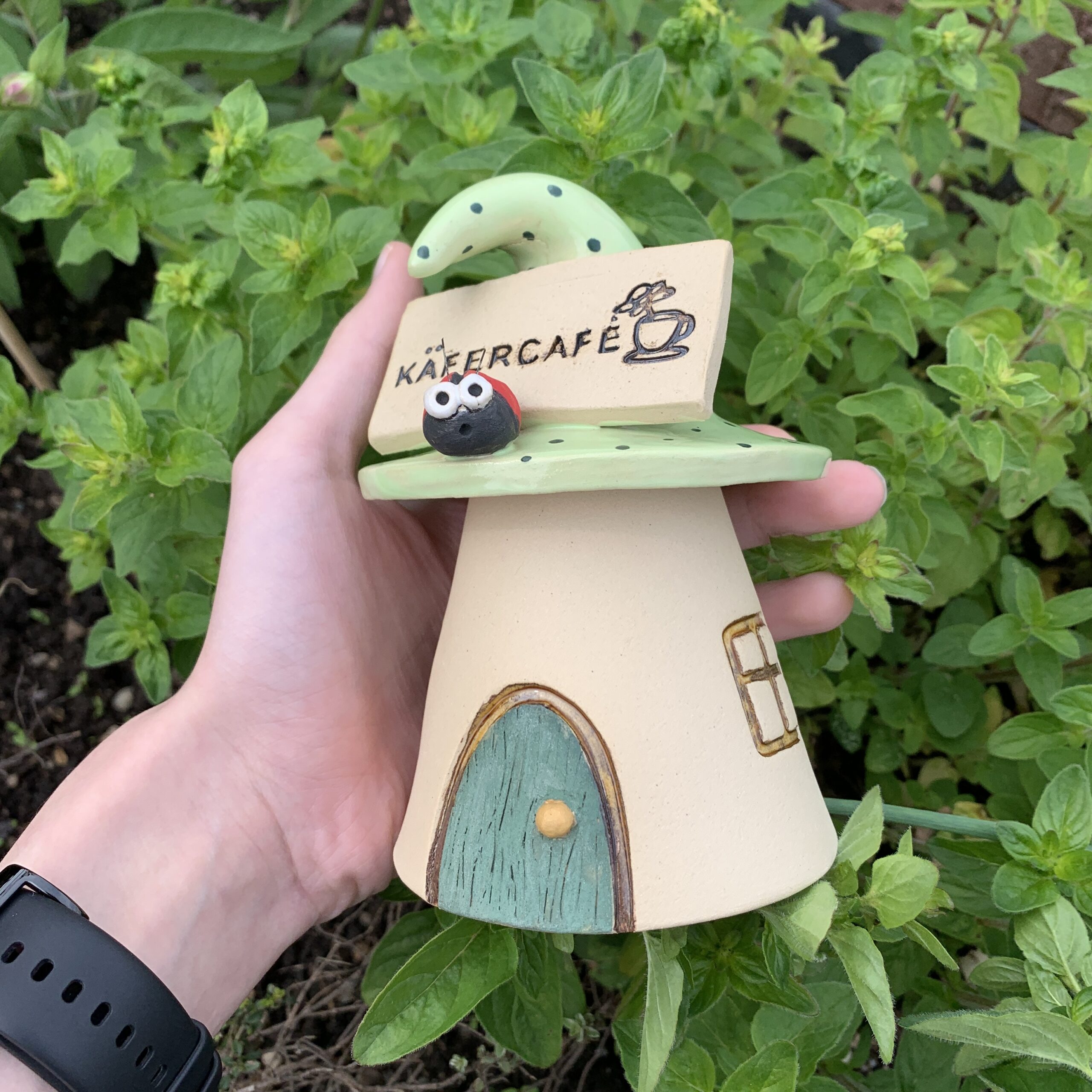 Insektenhotel für Naturgarten Grün